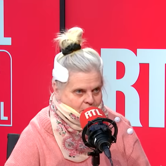 La star des "Tuche" est apparue avec le sourire mais toujours immobilisée

Isabelle Nanty témoigne pour la première fois après son accident de voiture survenu en septembre, face à Marc-Olivier Fogiel pour RTL. Le 27 janvier 2026.