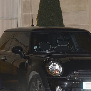 Pierre Nora et Anne Sinclair arrivent au Palais de l'Elysee a Paris le 9 decembre 2013. L'historien Pierre Nora a ete decore Grand officier de la Legion d'honneur par le president Francois Hollande. © AGENCE / BESTIMAGE
