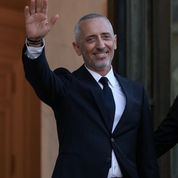 L'humoriste et acteur, Gad Elmaleh arrive au palais de l'Élysée pour un dîner offert aux chefs d’état et de gouvernement par le président de la république dans le cadre du XIXe Sommet de la Francophonie à Paris, le 4 octobre 2024. © Stéphane Lemouton / Bestimage