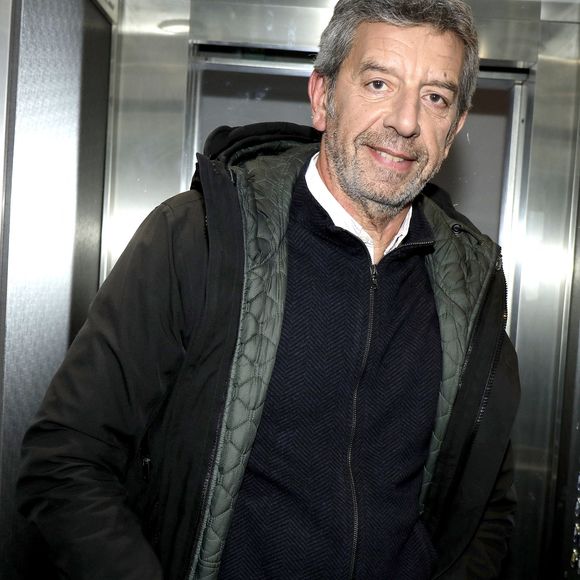 Portrait de Michel Cymes lors de l'enregistrement de l'émission "Chez Jordan" à Paris le 8 avril 2022.


© Cédric Perrin / Bestimage