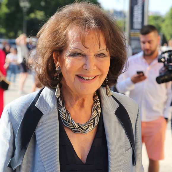 Le 23 septembre 2025, Claudia Cardinale décédait à l'âge de 87 ans.

Claudia Cardinale a défilé Haute Couture Armani Privé collection Automne-Hiver 2019/20 au Petit Palais à Paris, le 2 juillet 2019. 

Photo : Veeren Ramsamy-Christophe Clovis / Bestimage