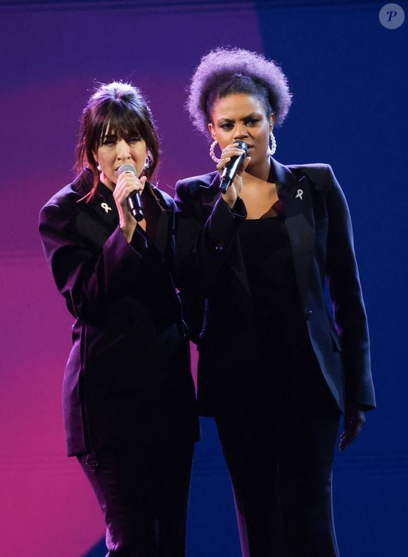 Exclusif - Nolwenn Leroy et Axelle Saint-Cirel - Enregistrement du concert "Nos voix pour toutes", au profit de La fondation des femmes, à l'Adidas Arena à Paris, diffusée le 11 décembre sur TMC
© Coadic Guirec-Cyril Moreau / Bestimage