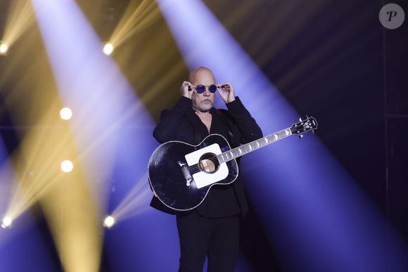 Pascal Obispo, lors de l'enregistrement de l'émission "La fête de la chanson française - 20 ans d'émotions" présentée par Laury Thilleman et André Manoukian, et diffusée le 17 avril sur France 3 à Paris, France, le 9 décembre 2025. Photo par Jack Tribeca/Bestimage