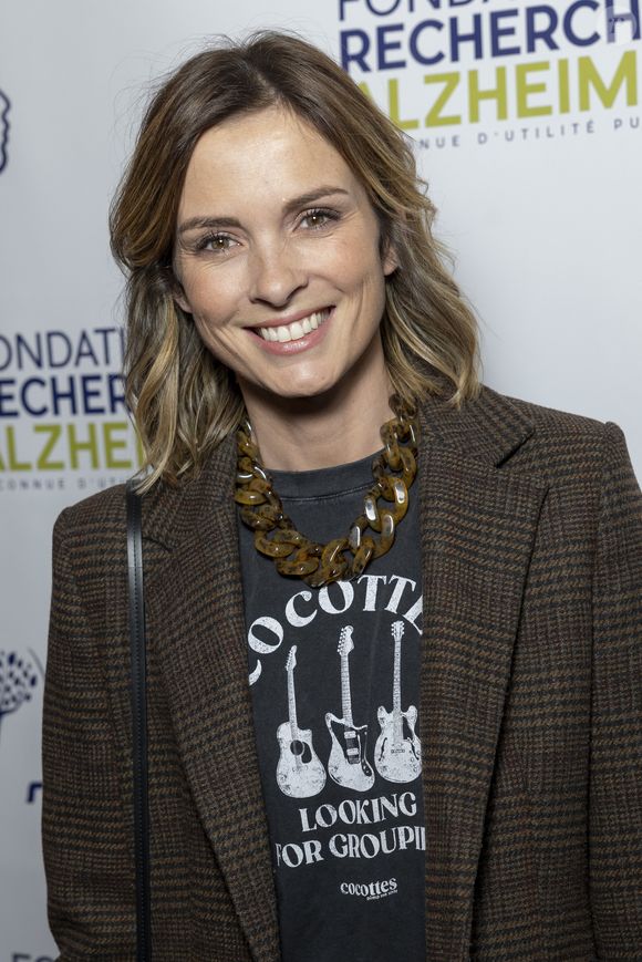 Isabelle Ithurburu au photocall du concert du gala des 20 ans de la fondation Recherche Alzheimer "2 générations chantent pour la 3ème" à l'Olympia à Paris le 18 mars 2024.

© Cyril Moreau / Bestimage