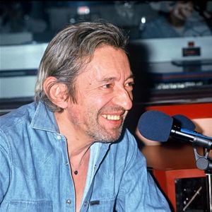 Archives - Serge Gainsbourg dans les studios d'Europe 1 en 1989
Bestimage
