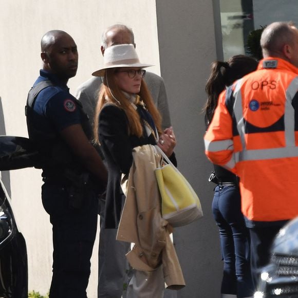 Arrivée sous très haute protection de Kim Kardashian à l'aéroport du Bourget la veille de son audition au procès de la rue tronchet des "Papys braqueurs" de Kim Kardashian à Paris le 12 mai 2025. @Agence / Bestimage