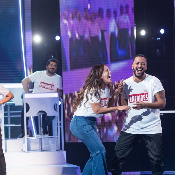 Exclusif - Laure Pester (Lorie), Zazie, Amel Bent, Slimane, Jenifer Bartoli - Enregistrement de l'émission "Les enfoirés jouent le jeu", qui sera diffusée le 30 novembre en prime time sur TF1. Le 18 novembre 2019
© Cyril Moreau / Bestimage
A l'occasion des 30 ans de la troupe des Enfoirés et de la sortie du Coffret " Les 30 ans des Enfoirés 1989-2019 " au profit des Restos du Cœur, des Enfoirés et des surprises se retrouvent autour de N.Aliagas pour une grande soirée de jeux.
Des jeux en cascades, des questions en rafales, des karaokés, des blind tests, des mimes…    
Et une grande finale pour déterminer, de tous les Enfoirés présents, qui sera le grand vainqueur de la soirée.