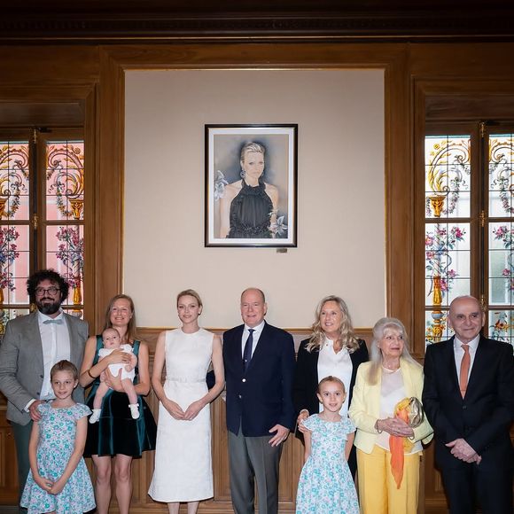 Charlene de Monaco est allée à la rencontre de Anna Ella Carlevaris, la 10 000ème citoyenne de la Principauté. Capture d'écran Instagram