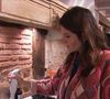 Les téléspectateurs ont alors pu découvrir la sublime cuisine du couple, un subtil mélange de moderne et d’ancien qui ne peut que laisser bouche bée. 

David Douillet et sa femme Vanessa dans leur cuisine dans l'Ain -  Samedi 6 décembre 2025