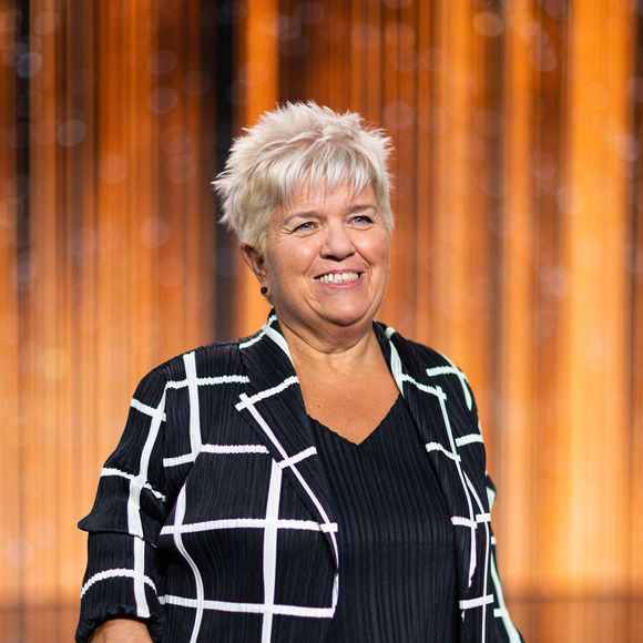 Exclusif - Mimie Mathy - Enregistrement de l'émission "La Fine Equipe : Le retour !" à Paris. Le 3 novembre 2022. © Cyril Moreau-Tiziano Da Silva / Bestimage