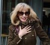 Elle se prive notamment d'aliments avec une caractéristique en particulier.
Arielle Dombasle à la sortie des studios de RTL à Neuilly-sur-Seine, France, le 12 février 2025. © Agence / Bestimage