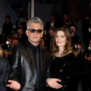 Benjamin Biolay, Chiara Mastroianni - Descente des marches du film « Marcello Mio » lors du 77ème Festival International du Film de Cannes, au Palais des Festivals à Cannes. Le 21 mai 2024
© Jacovides-Moreau / Bestimage