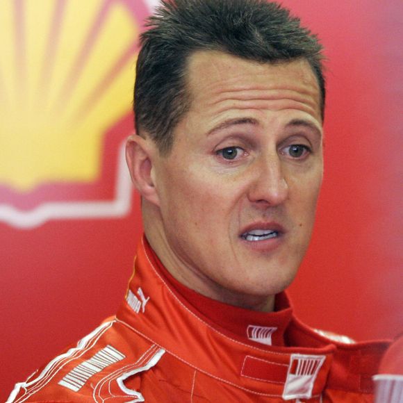 Sa famille protège depuis avec beaucoup de soin les informations concernant son état de santé, mais Jean Todt fait partie des rares proches qui continuent à lui rendre régulièrement visite.

Michael Schumacher lors d'essais au volant d'une nouvelle Ferrari de Formule 1, à Barcelone. © KADENA PRESS / BESTIMAGE