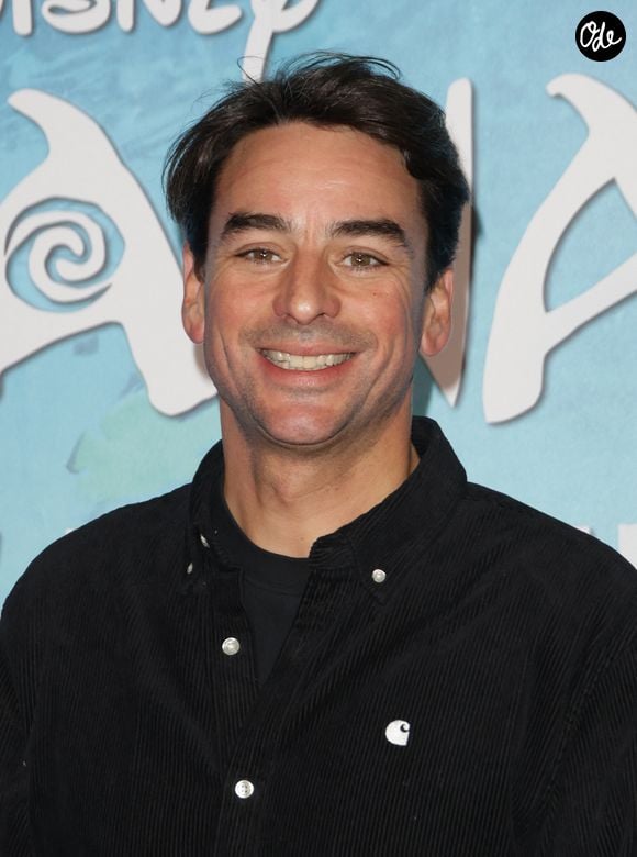 C'est donc un Julian Bugier pas peu fier qui apparaît sur l'un des clichés postés sur le réseau social, triomphant au sommet. 

Julian Bugier - Première du film Disney "Vaiana 2" au Grand Rex à Paris le 23 novembre 2024. © Coadic Guirec/Bestimage