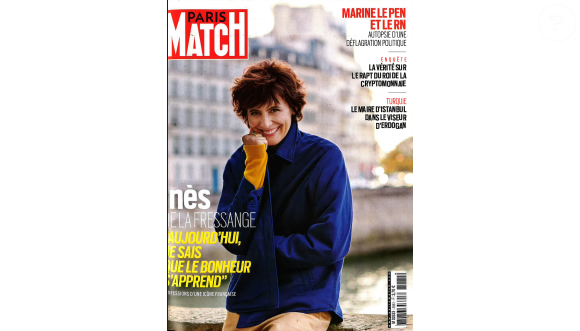 "J'ai dû aller de l'avant, et ne pas m'enfermer dans la douleur", poursuit Inès de la Fressange, qui ajoute qu'elle n'a "jamais joué à la mère courage" avec ses deux filles. "Elles savaient que j'étais malheureuse", conclut-elle.

"Paris Match" du 3 avril 2025.