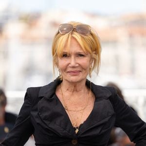L’actrice a été diagnostiquée à l’âge de 60 ans.

Clémentine Célarié lors du photocall du film « Si Tu Penses Bien » (Think Good) au 79e Festival international du film de Cannes, en France, le 16 mai 2026. © Jacovides-Moreau/Bestimage
