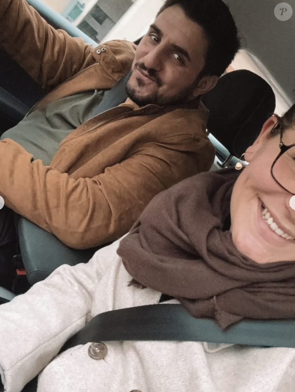 La propriété dispose d'une cuisine ouverte, d'un grand salon, d'un espace extérieur et d'un étage.

Noémie (L'amour est dans le pré 2022) présente son chéri sur Instagram.