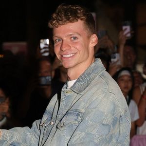 Léon Marchand a assisté au match de basket entre les Etats-Unis et le Brésil (122-87) lors des Jeux Olympiques de Paris2024 (JO) le 6 aout 2024.
Crédit : Backgrid USA / Bestimage