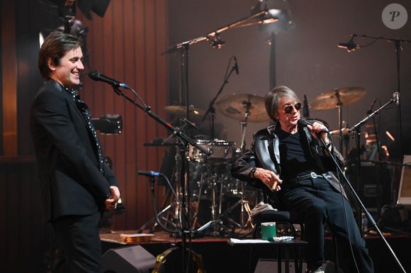 Jacques Dutronc met fin à la tournée "Dutronc & Dutronc" entamée en avril 2022 avec son fils Thomas © Coadic Guirec/Bestimage