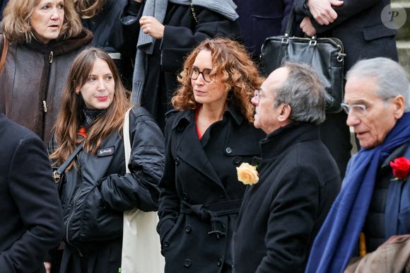 Marie-Sophie Lacarrau - Sortie des obsèques de Catherine Laborde en l’église Saint-Roch à Paris, le 6 février 2025. Décédée le 28 janvier 2025 à l'âge de 73 ans, l'ancienne présentatrice météo de TF1 (1988 - 2017) était atteinte de la maladie neurodégénérative à corps de Lewy. 
© Jacovides - Moreau / Bestimage