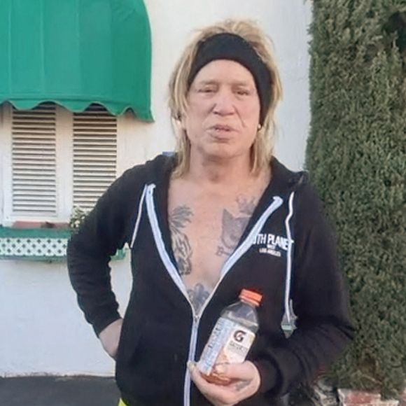 Mickey Rourke à la sortie d'un studio de danse à Los Angeles, le 25 janvier 2023.