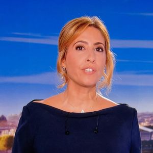 Captures d'écran - Léa Salamé présente son premier journal de 20 heures sur France 2  le 1er septembre 2025. 

© Alain Guizard / Bestimage