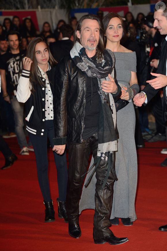 Florent Pagny, sa femme Azucena et sa fille Ael lors de la 15e édition des NRJ Music Awards qui s'est tenue au Palais des Festivals à Cannes, France, le 14 décembre 2013. Photo Nicolas Genin/Abaca