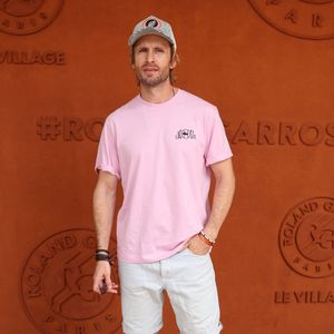 Après Le Grand Journal, il traverse une longue période de vaches maigres.
Philippe Lacheau au photocall du village lors des Internationaux de France de Tennis de Roland Garros 2026, à Paris, France, le 29 mai 2026. © Dominique Jacovides/Bestimage