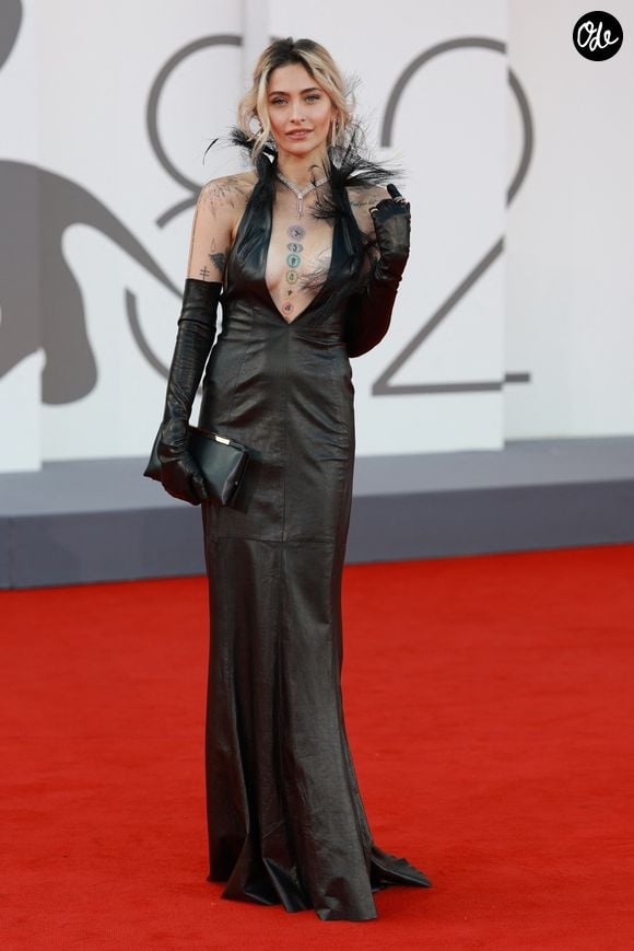 Initialement prévu à La Bellevilloise, son concert a dû être transféré à l'Alhambra, dans le 10e arrondissement, face à la forte demande.

Paris Jackson lors de la première du film Frankenstein au 82e Festival international du film de Venise. © Backgrid USA / Bestimage