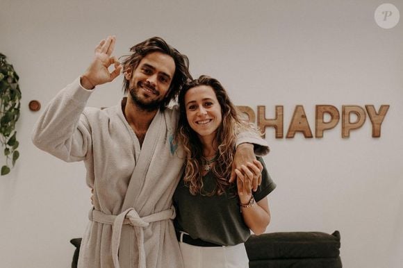 Depuis, chacun souhaite tourner la page

Candice, aventurière émérite de "Koh-Lanta", file le parfait amour avec Jérémy, lui aussi apprenti Robinson rencontré sur le tournage.
