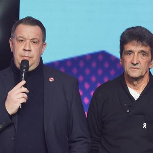 Exclusif - David Pelicot et Lucien Douib lors de l'enregistrement de l'émission "Nos voix pour toutes" au profit de la Fondation des femmes à l’Adidas Arena diffusée sur TMC le 25 novembre 2025, à Paris, France, le 19 novembre 2025. © Guirec-Moreau/Bestimage