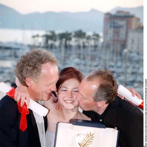 Emilie Dequenne et les frères Dardenne au Festival de Cannes en 1999
©RINDOFF-JACOVIDES-FIZET / BESTIMAGE