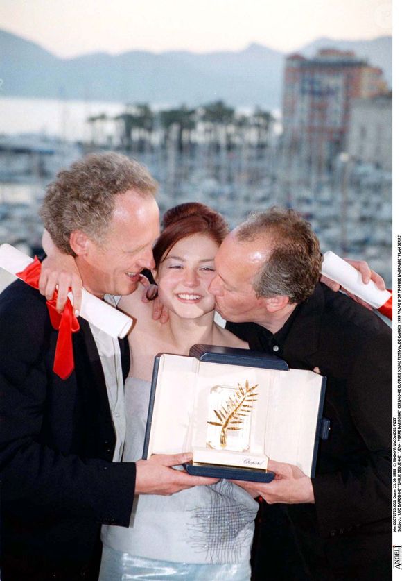 Emilie Dequenne et les frères Dardenne au Festival de Cannes en 1999
©RINDOFF-JACOVIDES-FIZET / BESTIMAGE