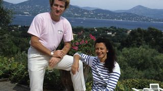 Eddy Mitchell et sa femme Muriel : plongez dans "Le Clos des Moines", leur incroyable refuge tropézien