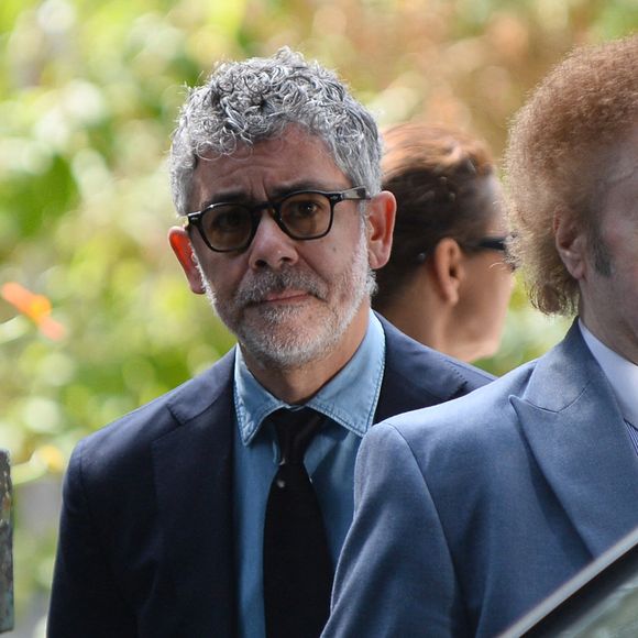 Manu Payet - Les célébrités lors de l'hommage rendu aux obsèques de Françoise Coquet au cimetière de Montmartre à Paris le 24 juillet 2026. Agence / Bestimage