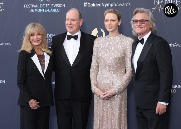 L'acteur hollywoodien était accompagné de sa femme Goldie Hawn.

Goldie Hawn, le prince Albert II de Monaco, la princesse Charlène de Monaco en compagnie de Kurt Russell lors de la cérémonie de clôture du 65e Festival de télévision de Monte-Carlo, le 16 juin 2026.

© Denis Guignebourg / Bestimage