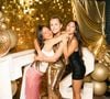 Joy Hallyday a conservé sa base brune, mais ses longueurs sont désormais éclaircies par des mèches et des reflets blonds.

Laeticia Hallyday célébre l’anniversaire de ses filles Jade (21 ans) et Joy (17 ans) lors de ses vacances à Saint-Barthélemy le 5 aout 2025. © Sam Delpech / Bestimage