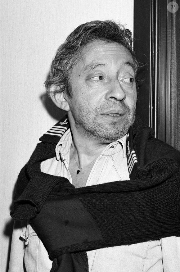 Le chanteur Serge Gainsbourg a la RTBF a Liege en Belgique en 1985 - Photo by Houet M/Belpress/ANDBZ/ABACAPRESS.COM