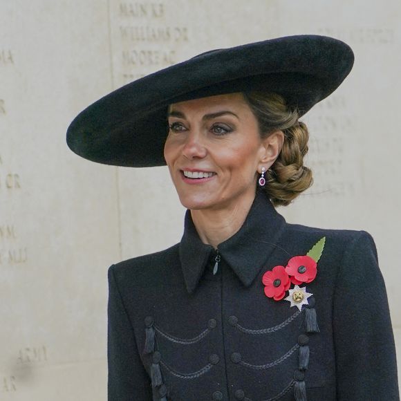 Catherine Kate Middleton, princesse de Galles, assiste à la cérémonie du souvenir de l'Armistice, au National Memorial Arboretum, à Burton-on-Trent, dans l'East Staffordshire le 11 novembre 2025. © Arthur Edwards / Pa Photos / Bestimage