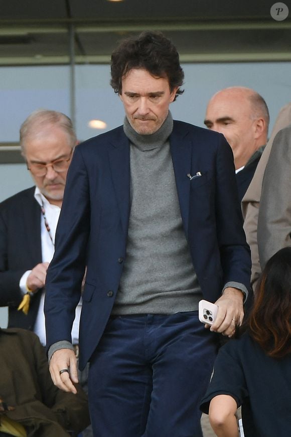 Antoine Arnault - Les personnalités assistent au match de football Paris FC Vs Lorient (3-2) , ligue 2 au Stade Charlety le 8 mars 2025.
© Lionel Urman / Bestimage