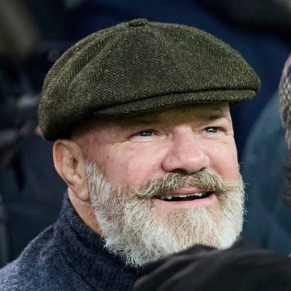 Philippe Etchebest - Célébrités assistent au match de Ligue des champions entre le PSG et l'Atlético de Madrid au Parc des Princes à Paris le 6 novembre 2024. © Cyril Moreau/Bestimage