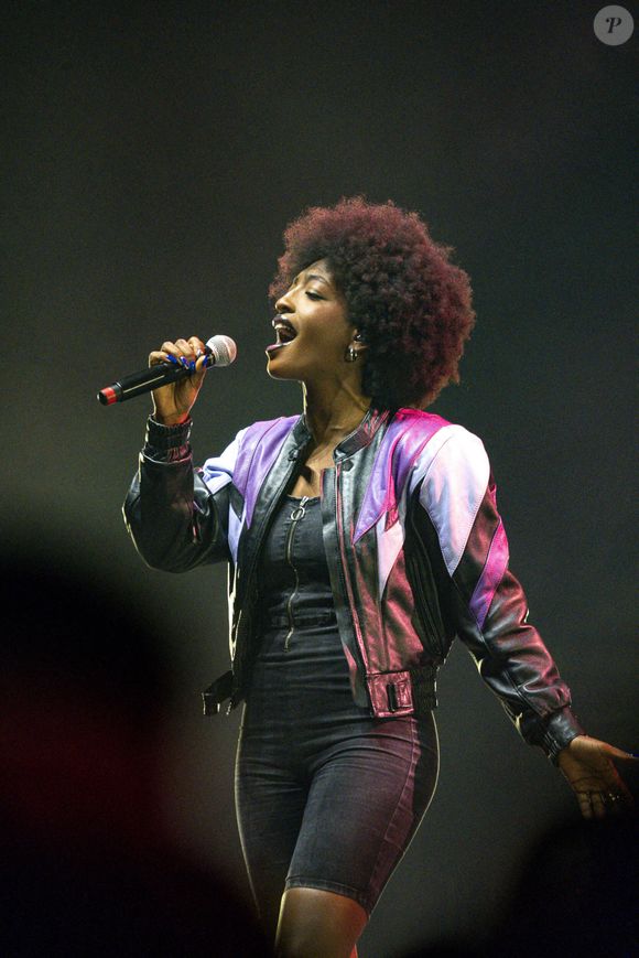 Ebony - Les artistes se produisent lors du concert "Scoop Live" de Radio Scoop à la LDLC Arena de Décines près de Lyon, le 25 février 2025. 
© Sandrine Thesillat / PsnewZ / Bestimage