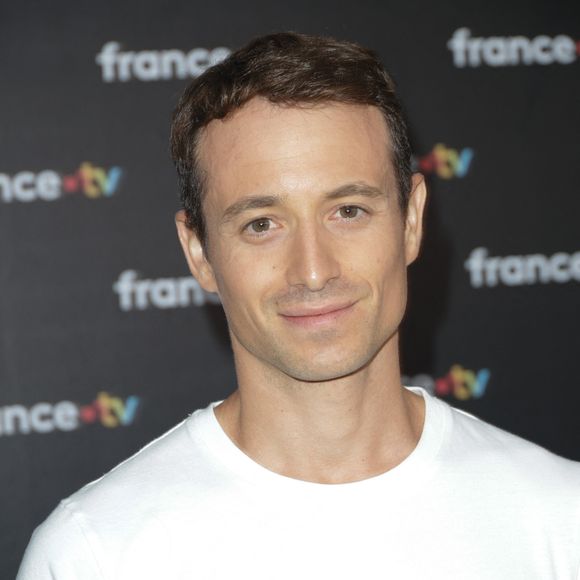 Hugo Clément au photocall de la conférence de presse de rentrée de France Télévisions à Paris, France, le 4 septembre 2024. © Coadic Guirec/Bestimage