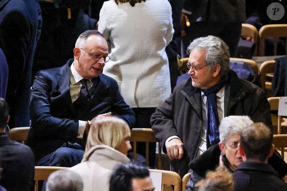 Édouard Philippe assistant à la cérémonie de réouverture de la cathédrale Notre-Dame de Paris, en France, le 7 décembre 2024. Joyau de l'art gothique, lieu de culte et de culture, symbole universel de la France et de son histoire, la cathédrale Notre-Dame de Paris rouvrira ses portes les 7 et 8 décembre, cinq ans après le terrible incendie qui l'a ravagée le 15 avril 2019.Photo by Dominique Jacovides/Pool/ABACAPRESS.COM