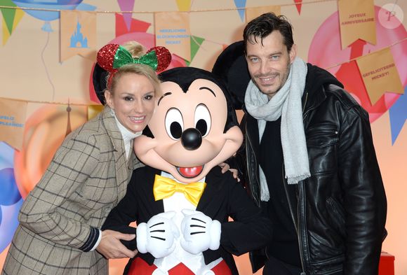 Elodie Gossuin et son mari Bertrand Lacherie lors de la célébration des 90 ans de magie avec Mickey à Disneyand Paris le 17 novembre 2018. 

© Veeren/Bestimage