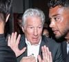 "Il n’est pas sympathique. Il s’est barré et on n’était qu’à une demi-heure d’émission, donc on a dû continuer l’émission sans lui en mettant des plans de sa gueule au montage."

Richard Gere arrive à la projection du film Dalai Lama - The Wisdom of Happiness (Sagesse du bonheur) entouré de fans à Anteo Palazzo del Cinema, Milan, Italie le 25 mai 2025. Photo by Alessandro Bremec/IPA/ABACAPRESS.COM