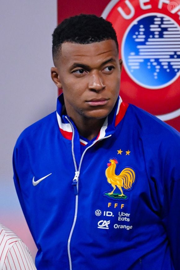 Portrait de Kylian Mbappé ( 10 - France ) lors du match de qualification pour la coupe du monde 2026 opposant la France à l'Azerbaïdjan au Parc des Princes le 10 octobre 2025 à Paris, France. ( Photo by Federico Pestellini / PsnewZ ) -