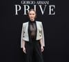 Après Dior et Chanel, Giorgio Armani Privé a dévoilé sa nouvelle collection couture.

Annie Schröter au défilé Giorgio Armani Privé "Collection Haute Couture Automne/Hiver 2026-2027" lors de la Fashion Week de Paris, le 7 juillet 2026.

Florian Lavielle / Bestimage