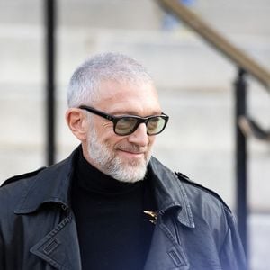 Vincent Cassel - Arrivée extérieur au défilé "Schiaparelli" Collection Haute Couture Printemps/Ete 2026 lors de la Fashion Week de Paris (PFW), le 26 Janvier 2026.
 
© Jeremy MELLOUL / Bestimage