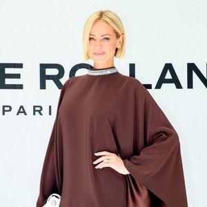 Adriana Karembeu au photocall du défilé Stéphane Rolland Collection Haute Couture Automne/Hiver 2025-2026 lors de la Fashion Week de Paris (PFW) au théâtre des Champs-Élysées, à Paris, France, le 8 juillet 2025. © Bertrand Rindoff/Bestimage